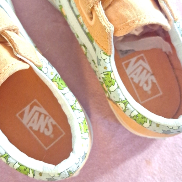 Adorable Girls Velcro Van's Sneakers - Picture 7 of 8